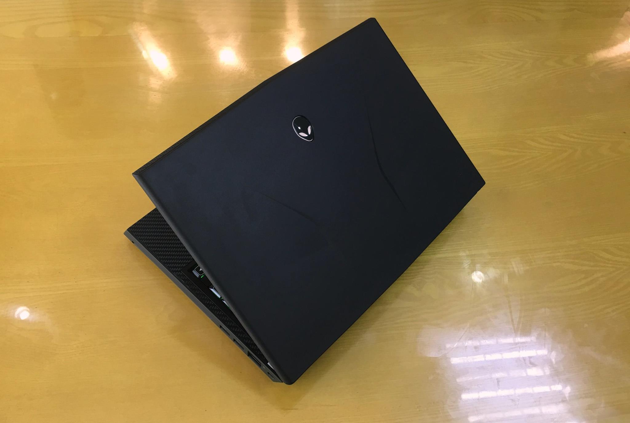 Laptop Dell Alienware M14X R2-5.jpg